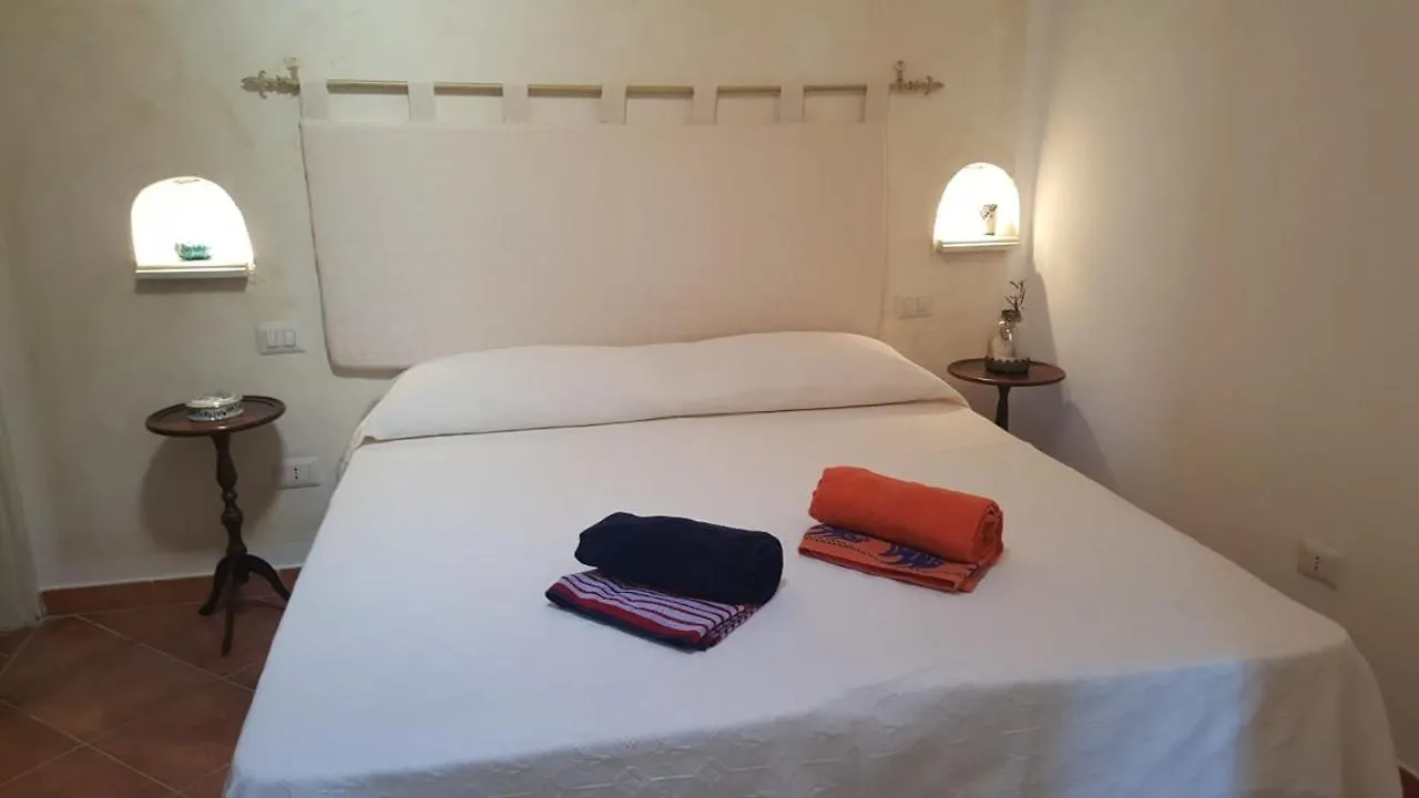 Lu Antu Alloggi Agrituristici Arzachena Couette-café